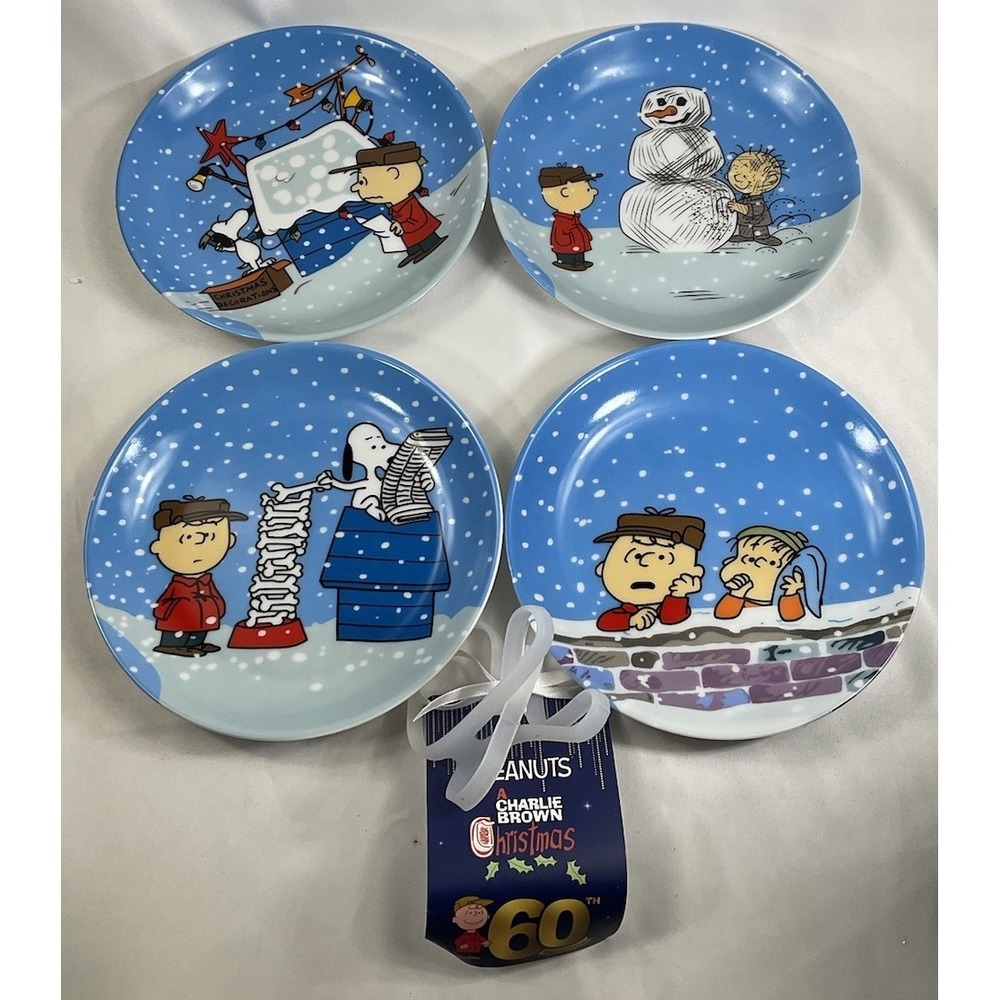 Peanuts Charlie Brown & Gang Blue Christmas Set Of 4 Appetizer Plates